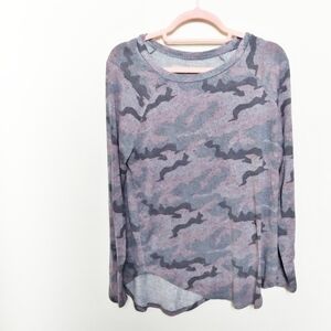 American Eagle Purple Camo Print Soft & Sexy Plush Long Sleeve Top Size Small